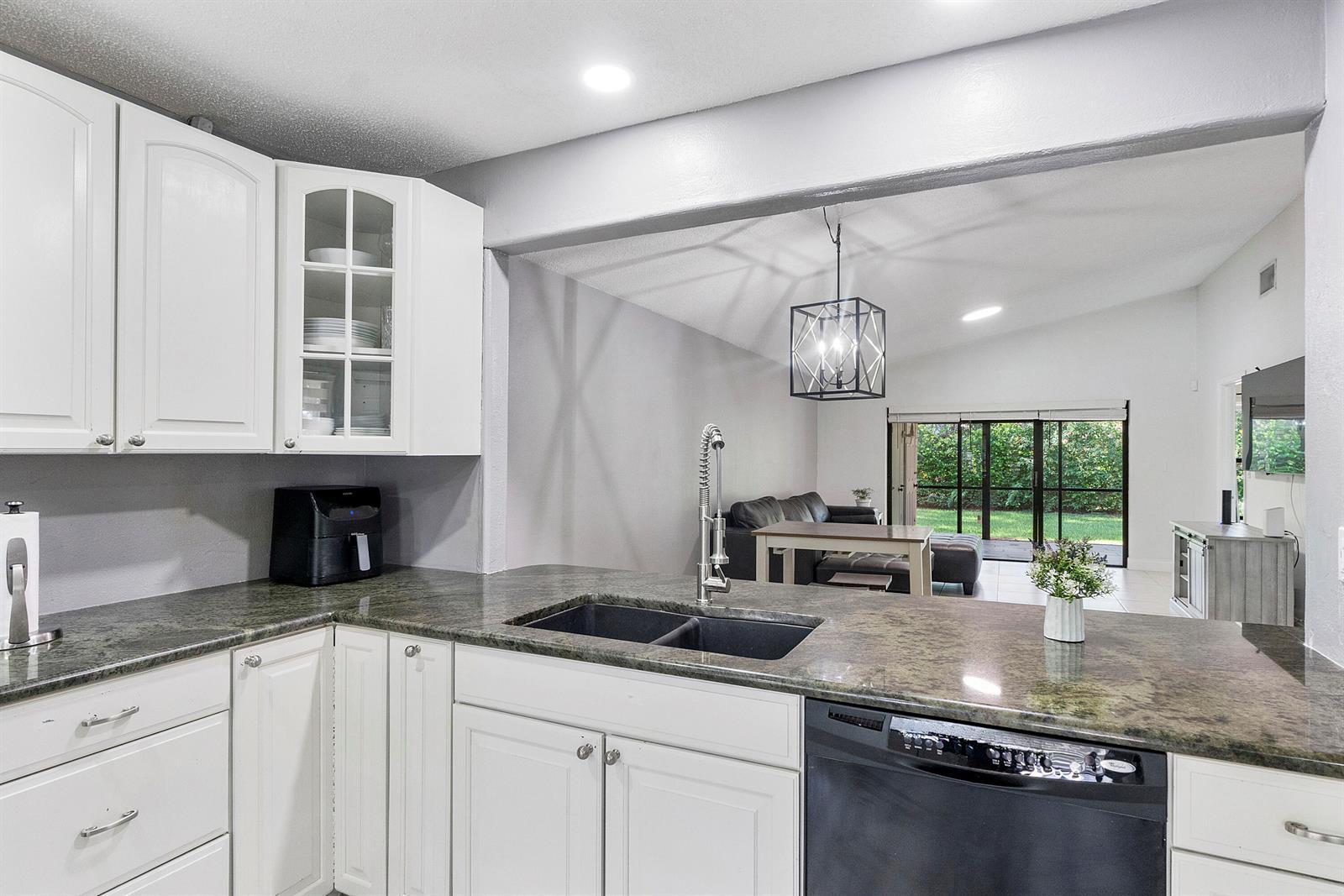 4149 Palm Forest Drive S, Delray Beach FL 33445 photo 4