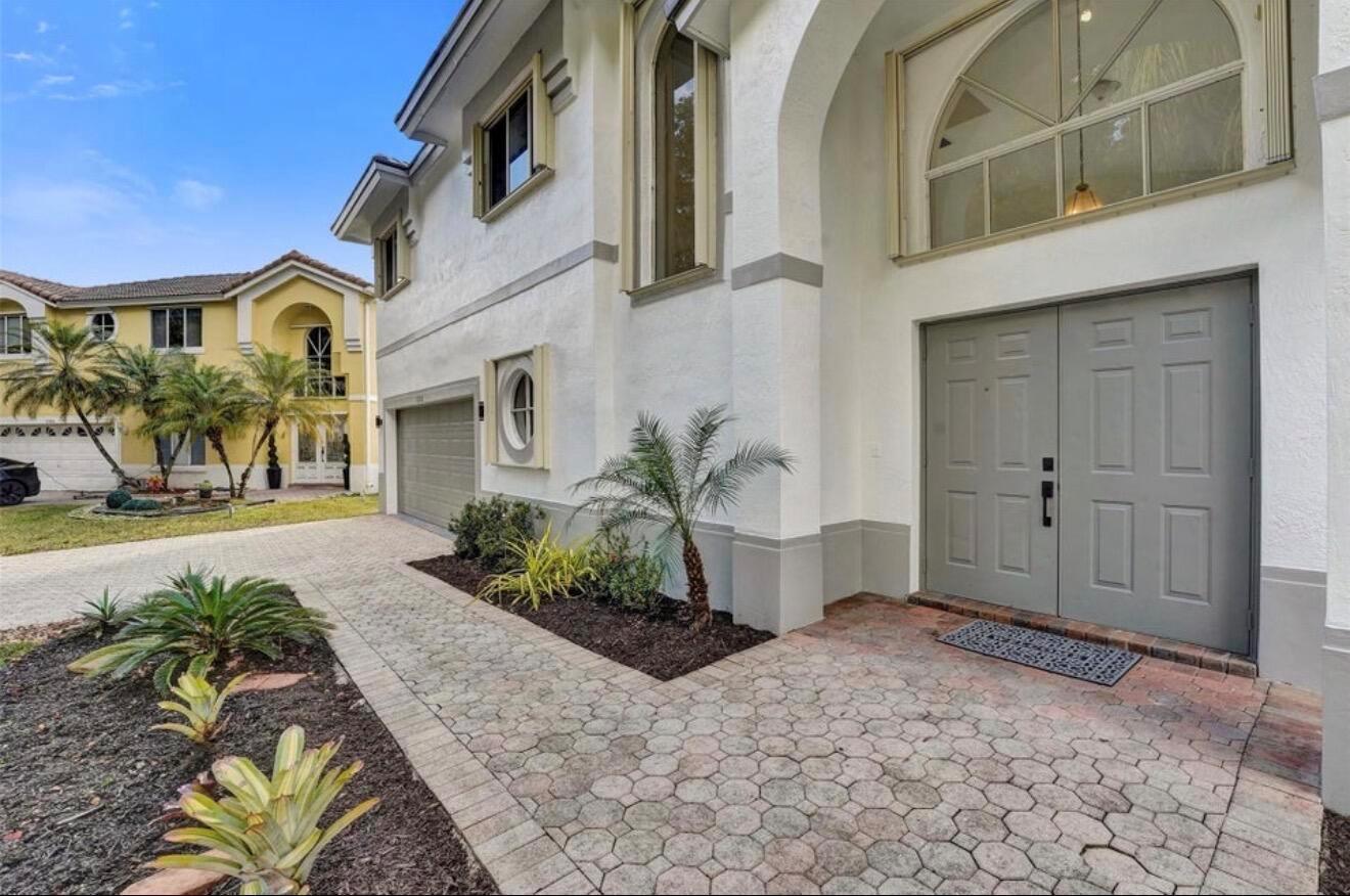11208 Rhapsody Road, Hollywood FL 33026 photo 2