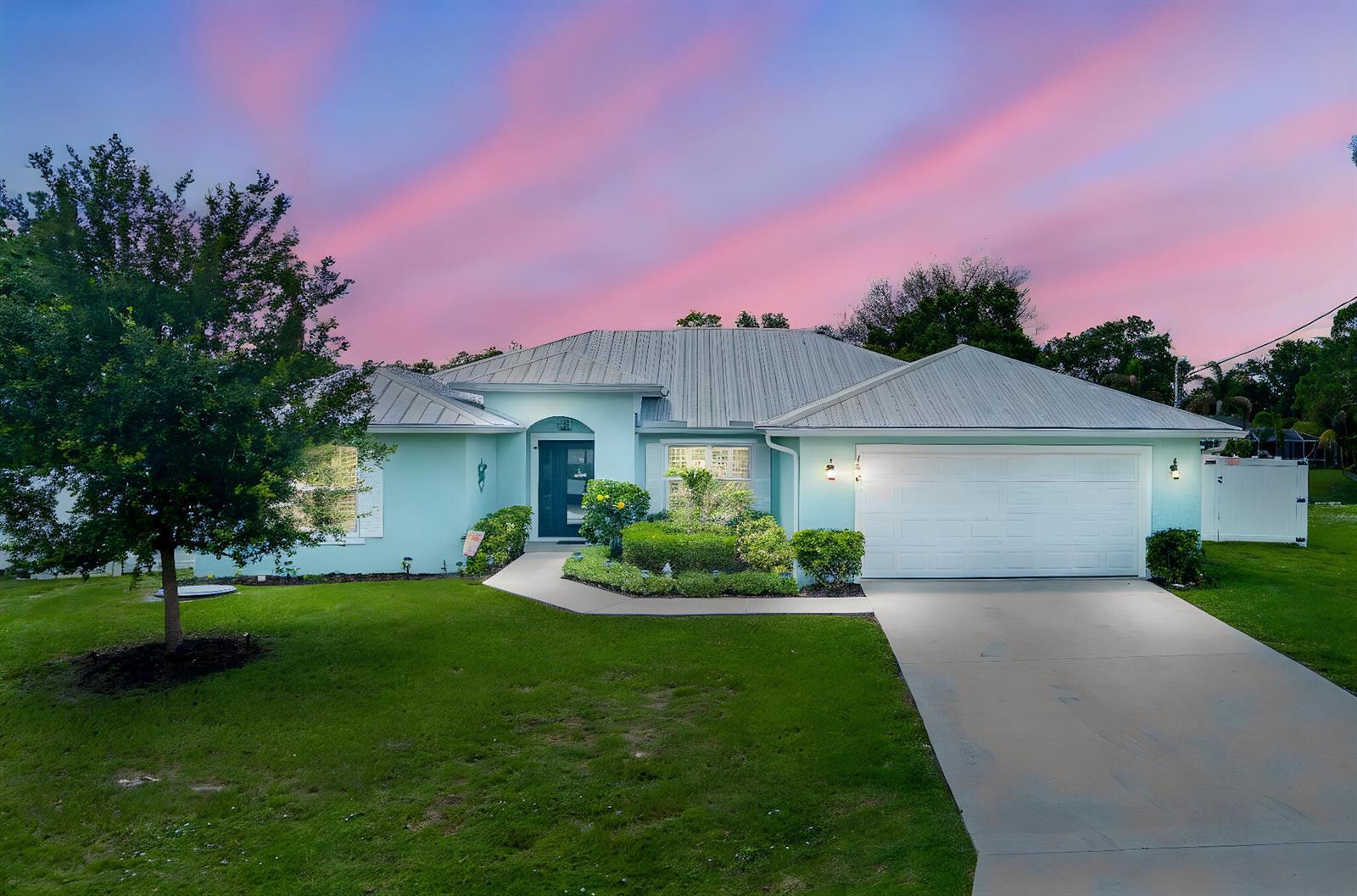 186 NE Dominican Terrace, FL 34983