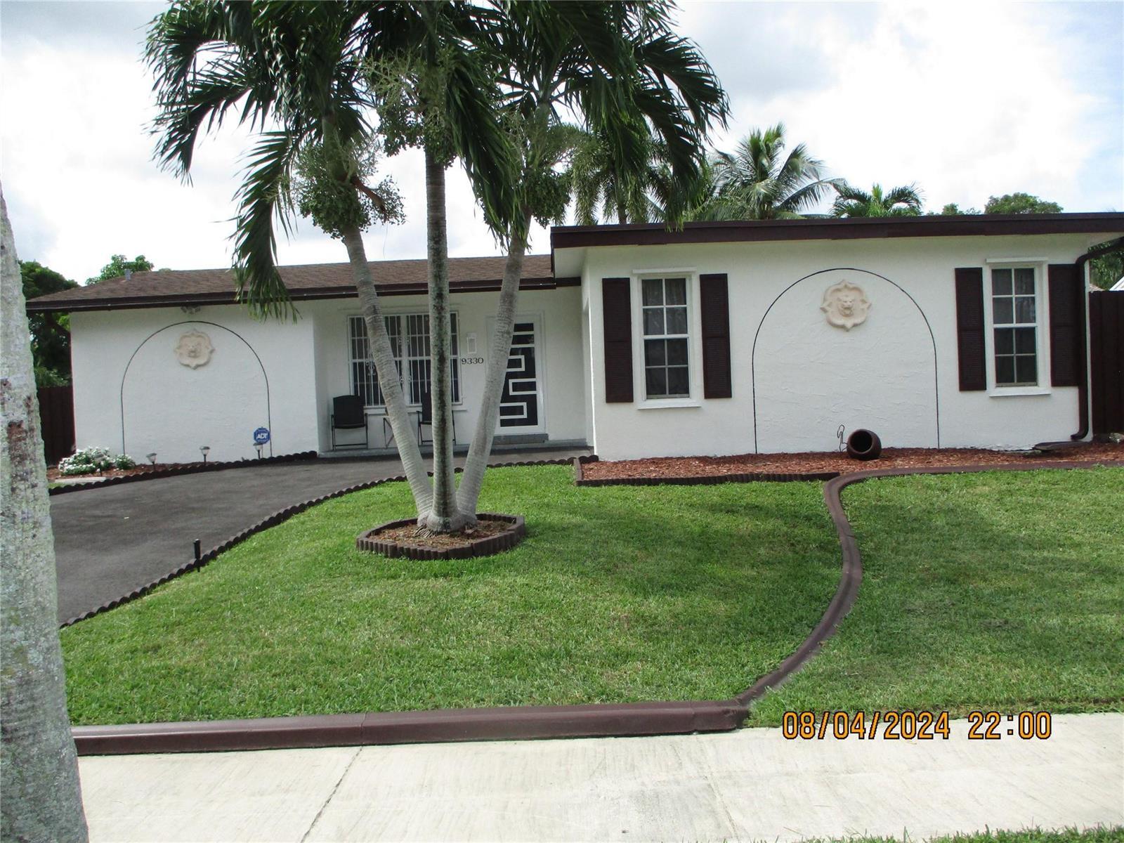 9330 NW 10th Street, Pembroke Pines FL 33024 photo 2