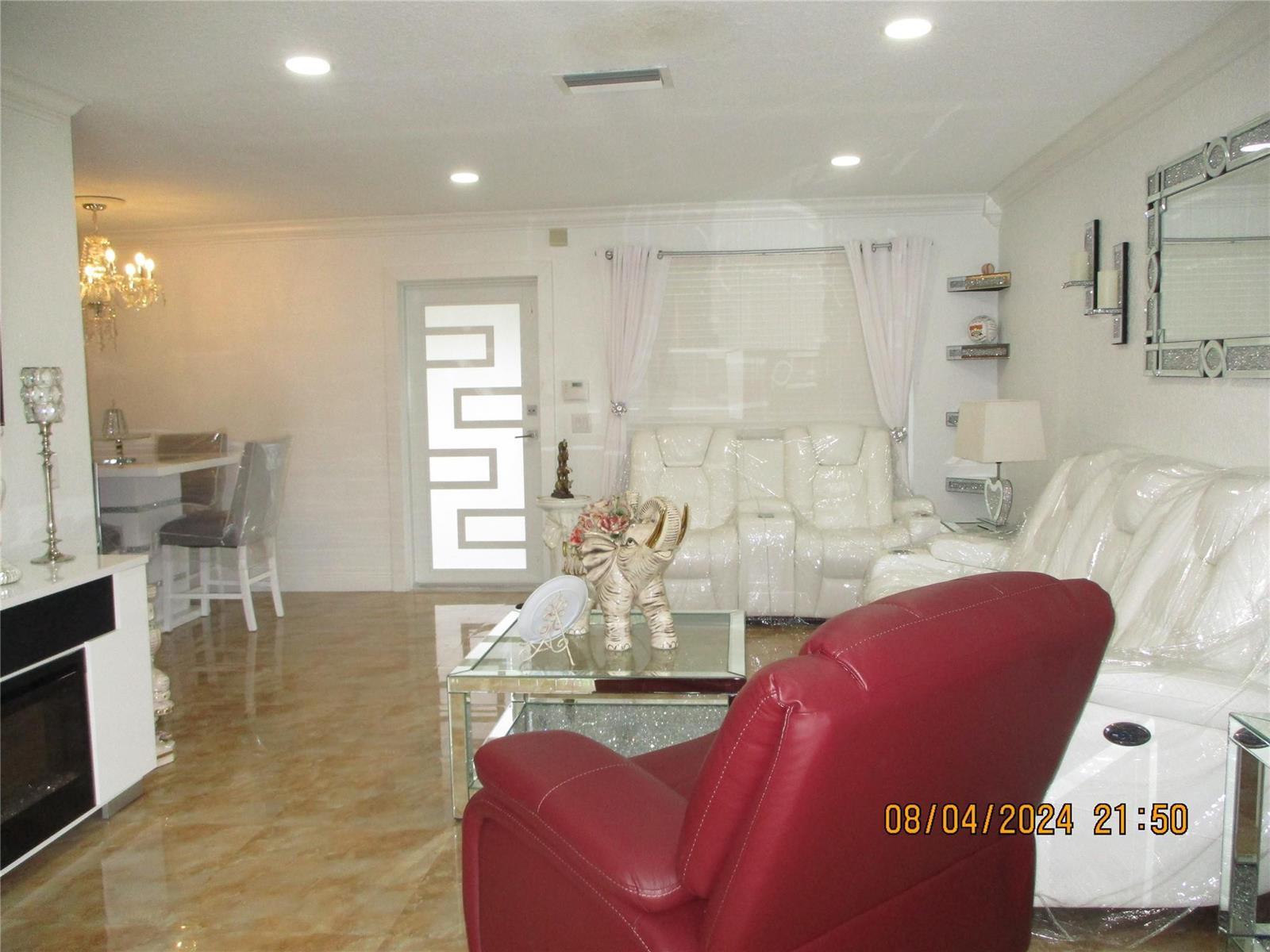 9330 NW 10th Street, Pembroke Pines FL 33024 photo 3