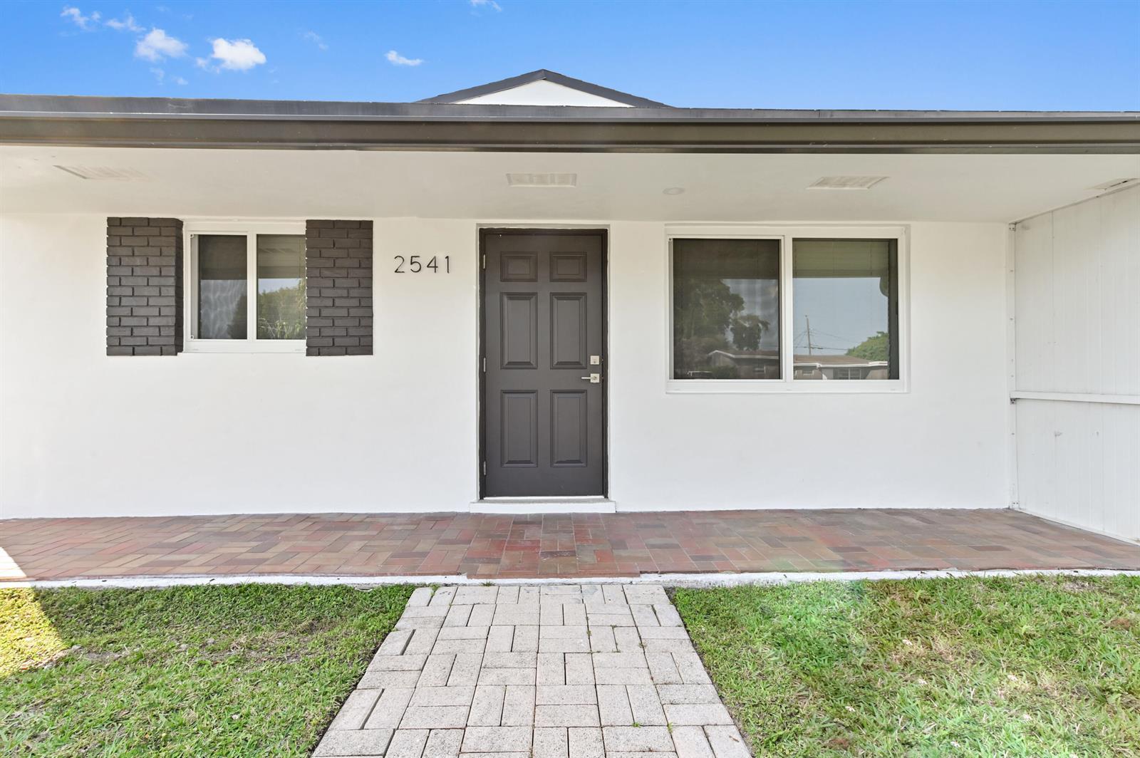 2541 NW 64th Terrace, Margate FL 33063 photo 2
