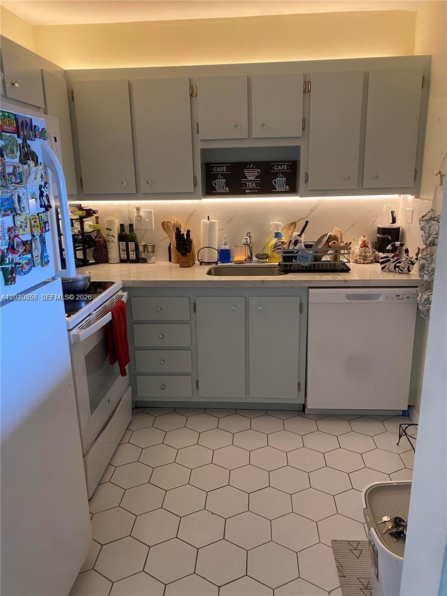 1465 NE 123rd St # 409, North Miami FL 33161 photo 2