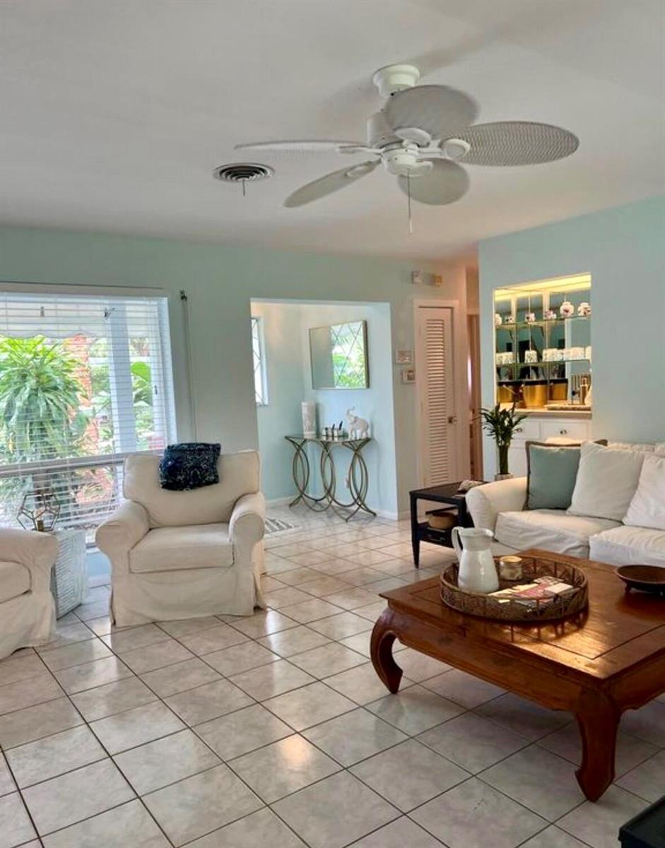 301 SW 8th Terrace, Boca Raton FL 33486