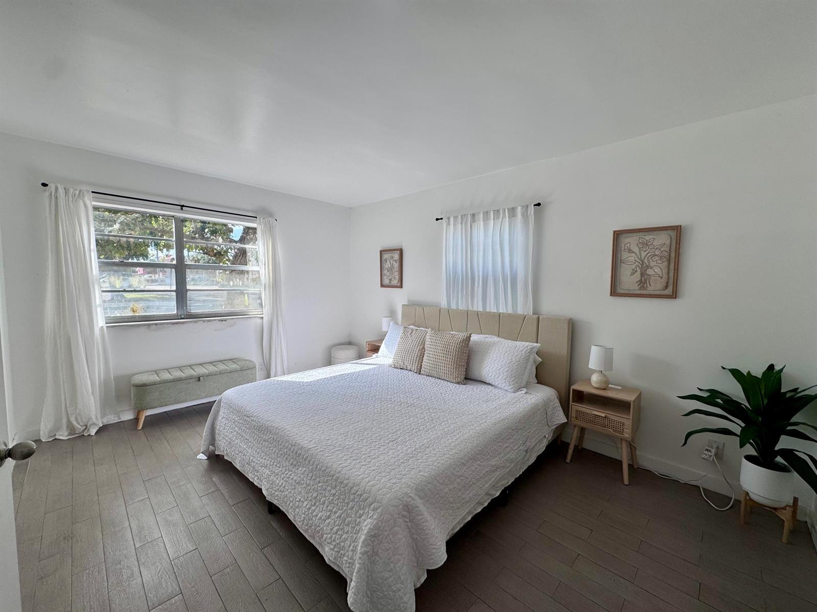 202 Lucerne Avenue Unit 9, FL 33460 photo 3