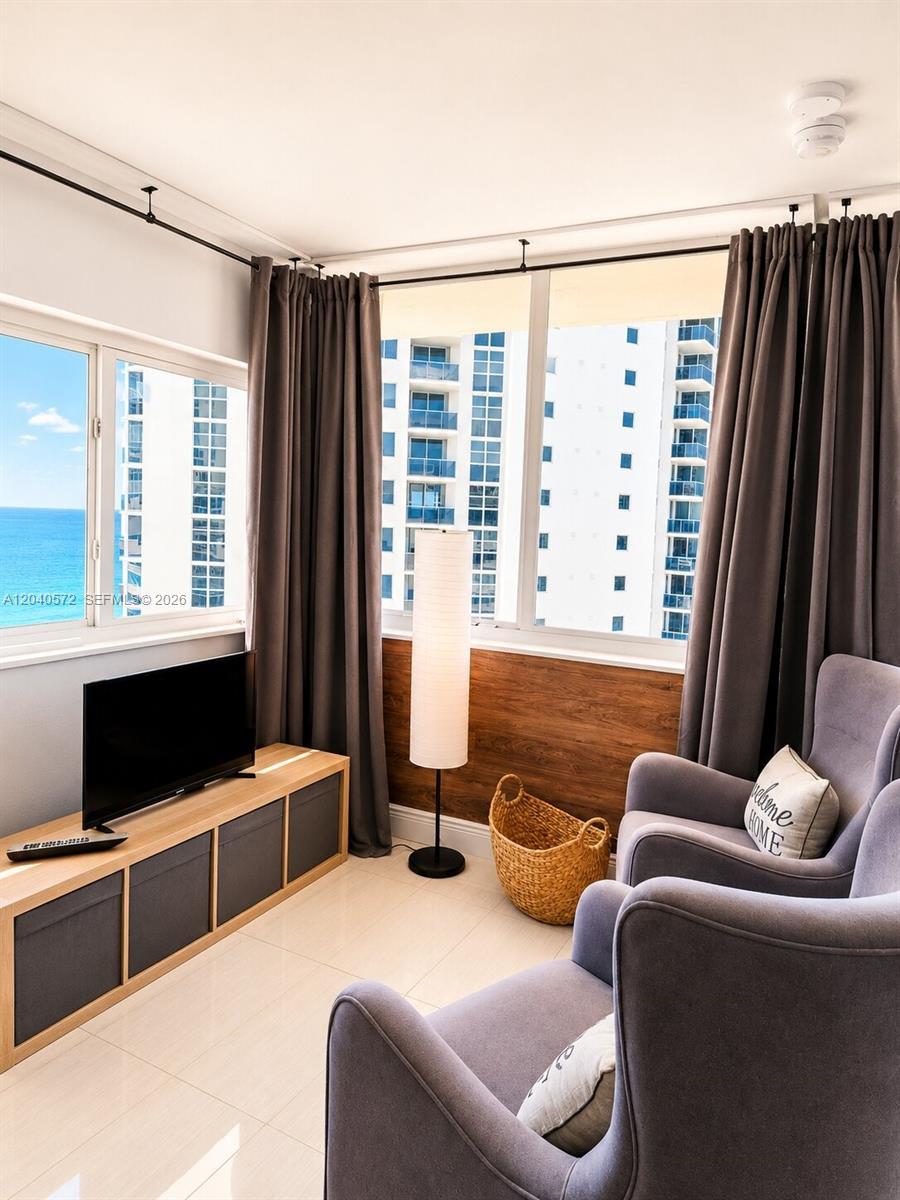 19201 Collins Ave # 1144, Sunny Isles Beach FL 33160 photo 3