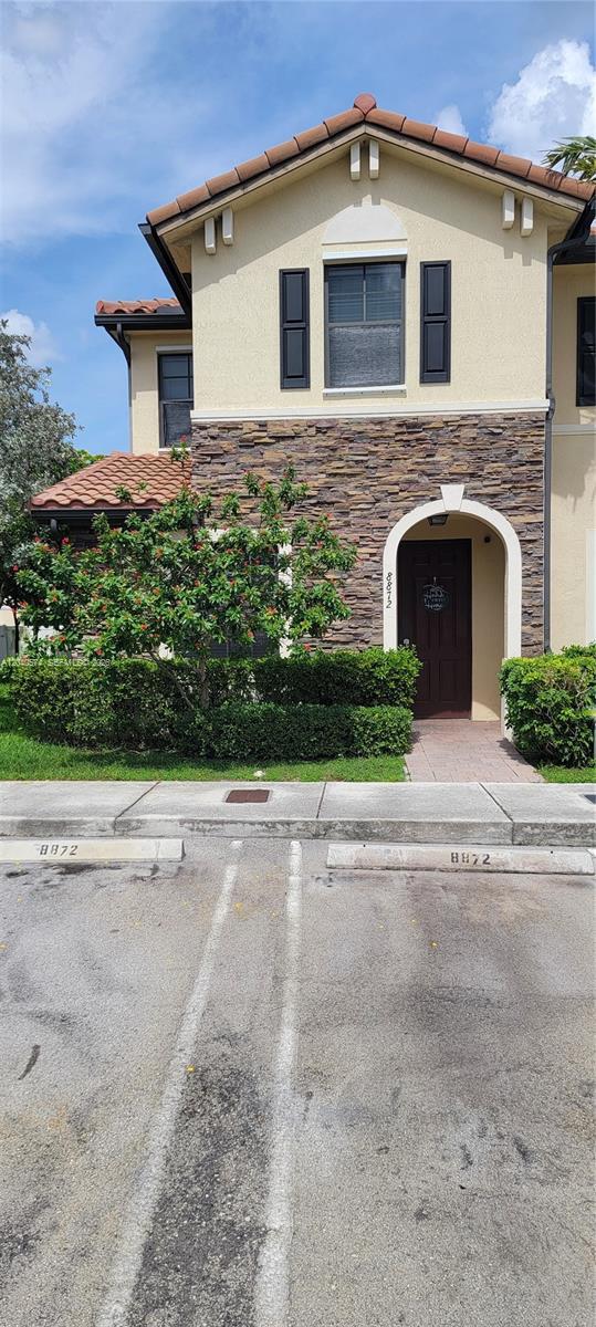 8872 W 35th Ct, Hialeah FL 33018 photo 2