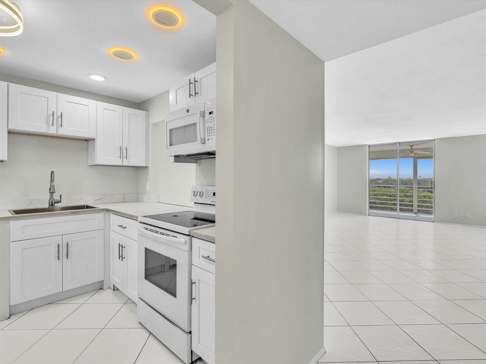 6161 NW 2nd Avenue, Boca Raton FL 33487 photo 5