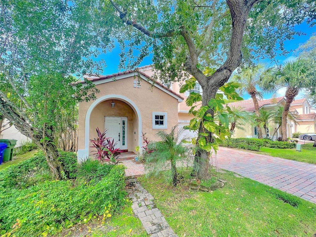 2132 NW 75th Way, Pembroke Pines FL 33024 photo 4