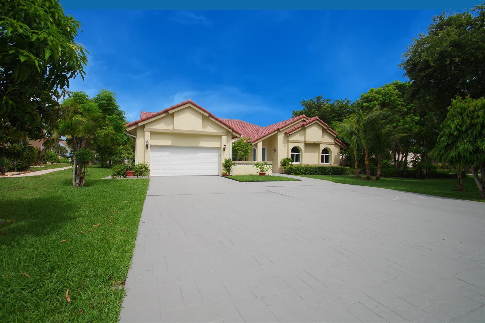 6300 NW 60th Way, Parkland FL 33067