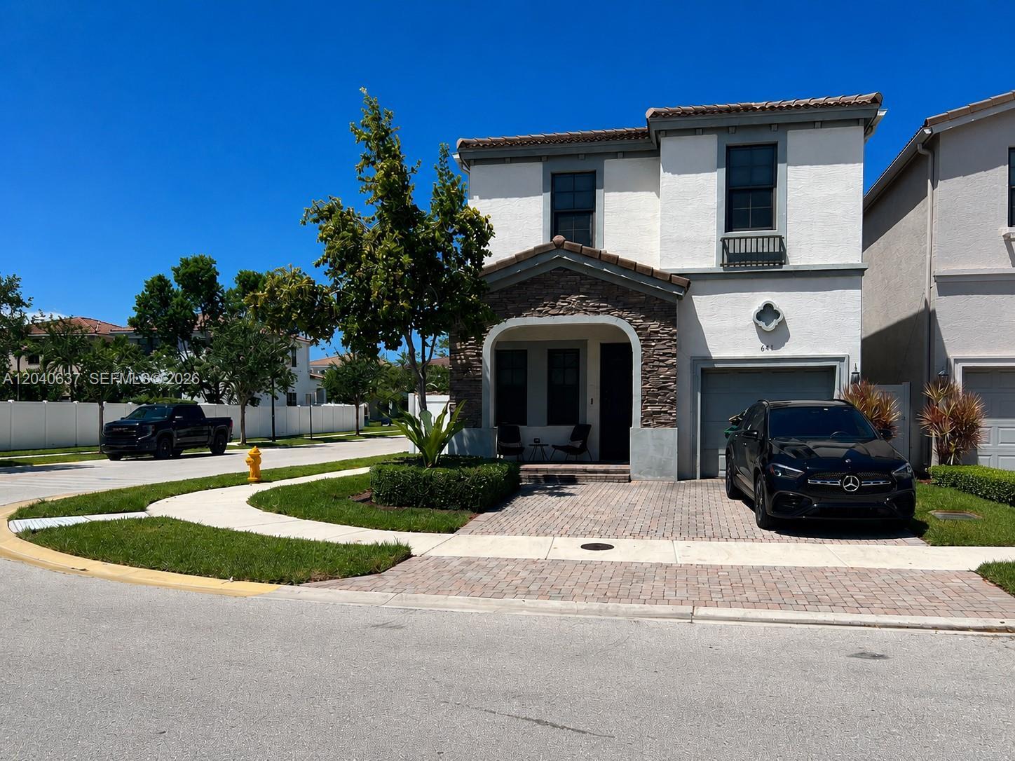 641 NE 191st St, Miami FL 33179