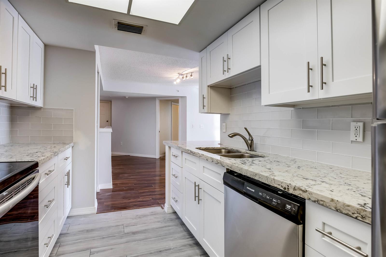 100 Crestwood Court N # 108, Royal Palm Beach FL 33411 photo 4