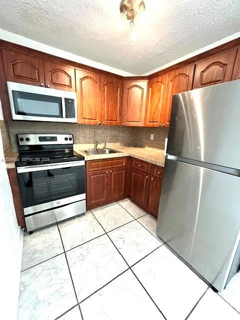 444 SW 4th St # 404, Miami FL 33130 photo 3