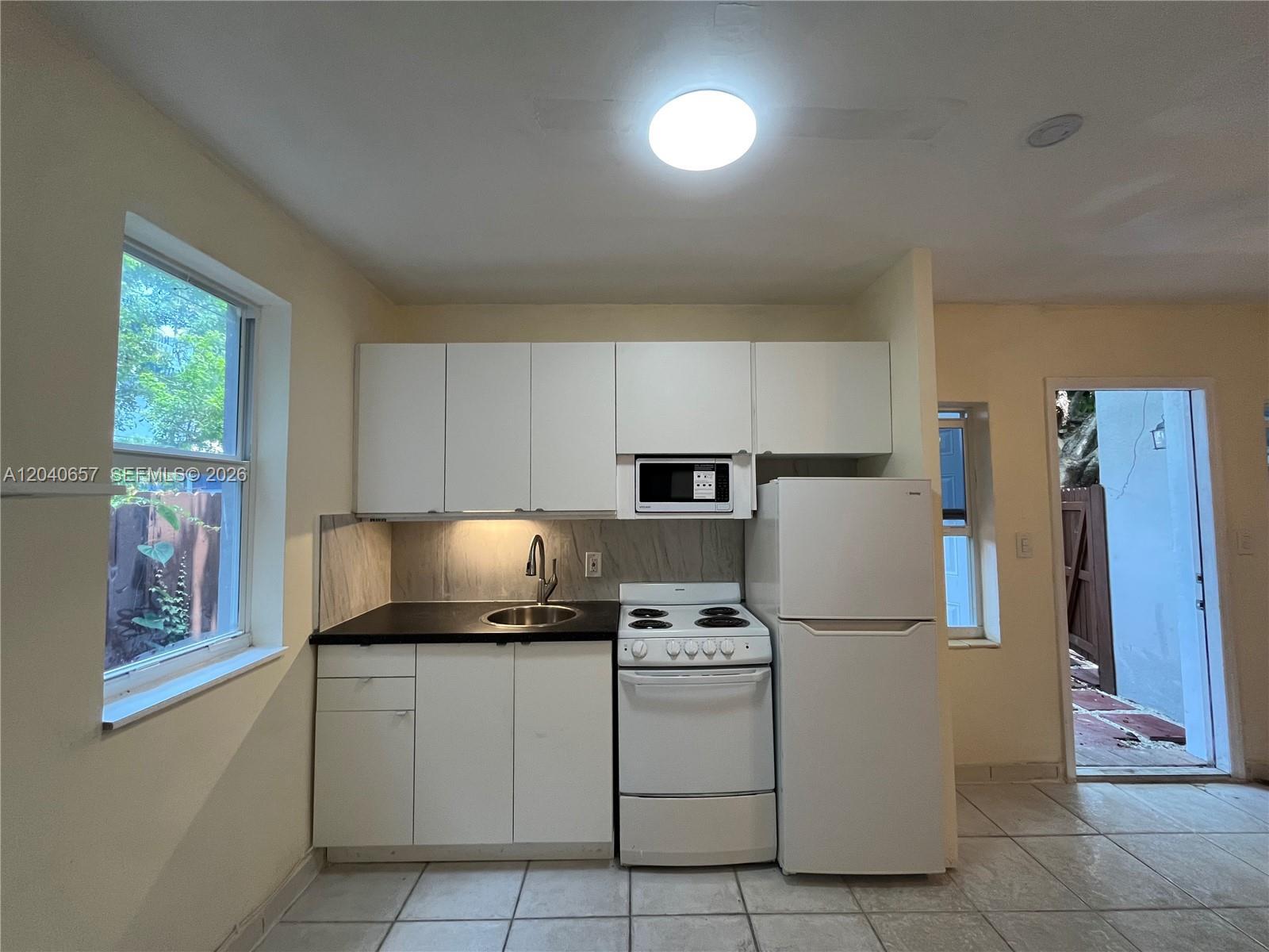 820 SW 31st Ave, Miami FL 33135 photo 3