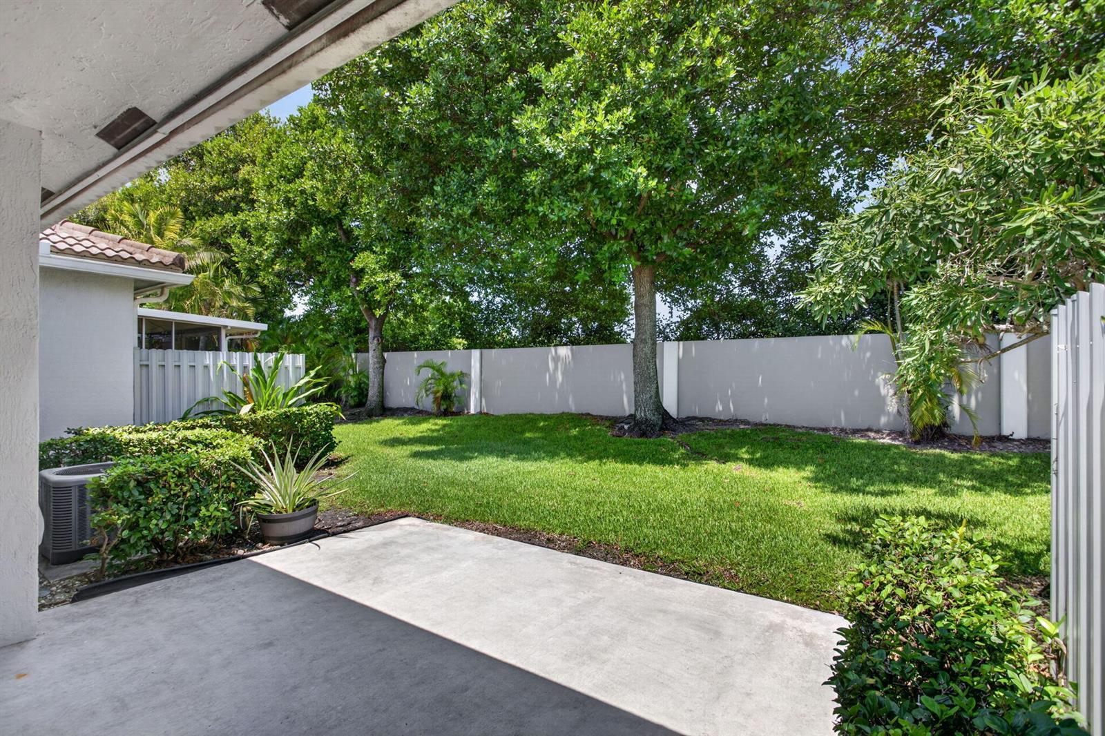 1263 SW 48th Terrace, Deerfield Beach FL 33442 photo 2
