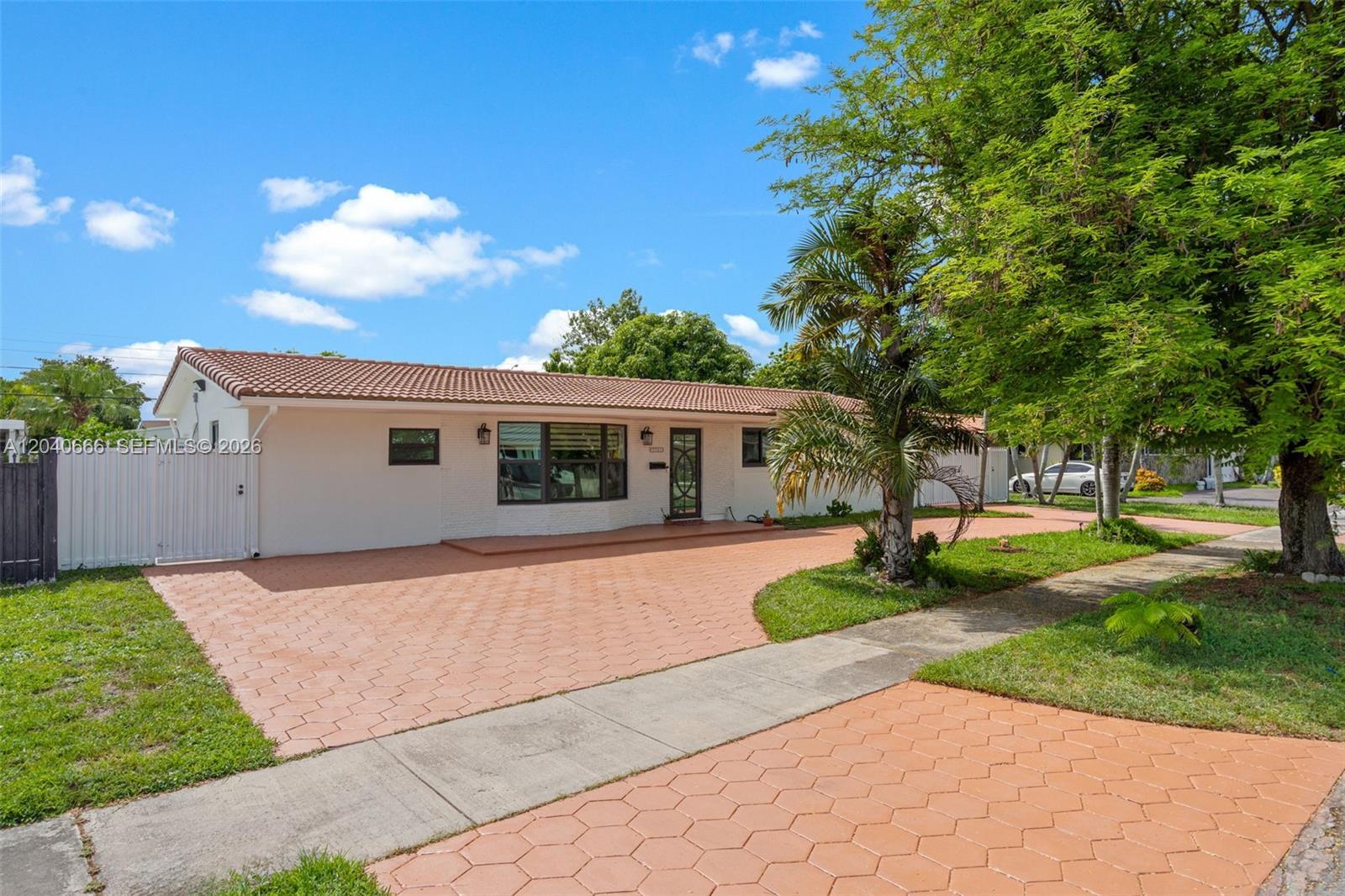 7701 W 16th Ct, Hialeah FL 33014 photo 3