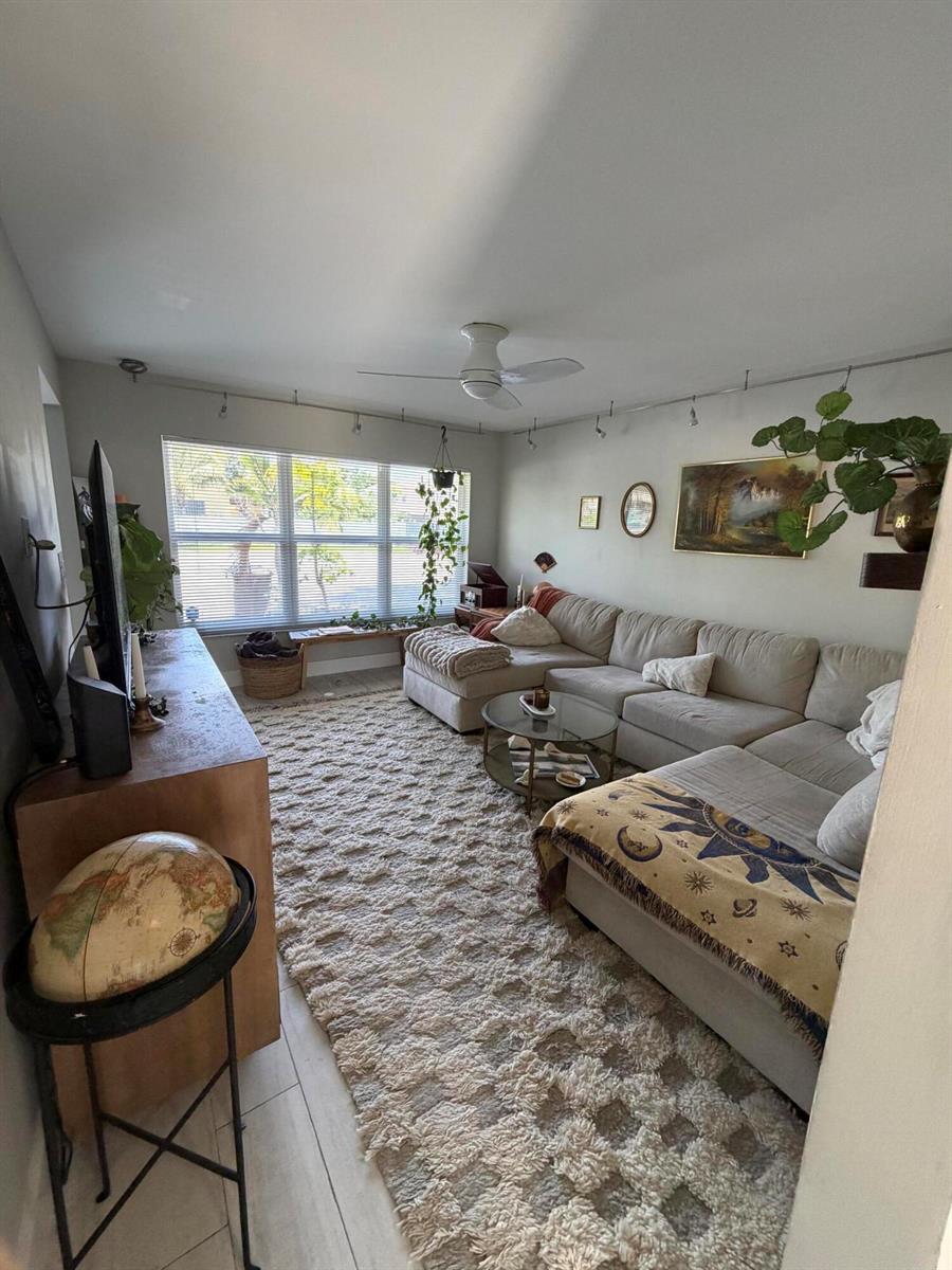806 NW 41st Court, Deerfield Beach FL 33064 photo 5