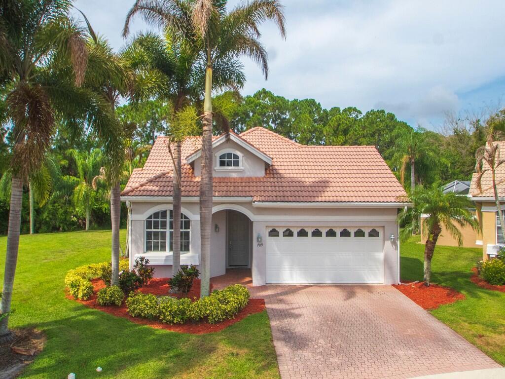 709 SW Andros Cove, Port St. Lucie FL 34986 photo 2