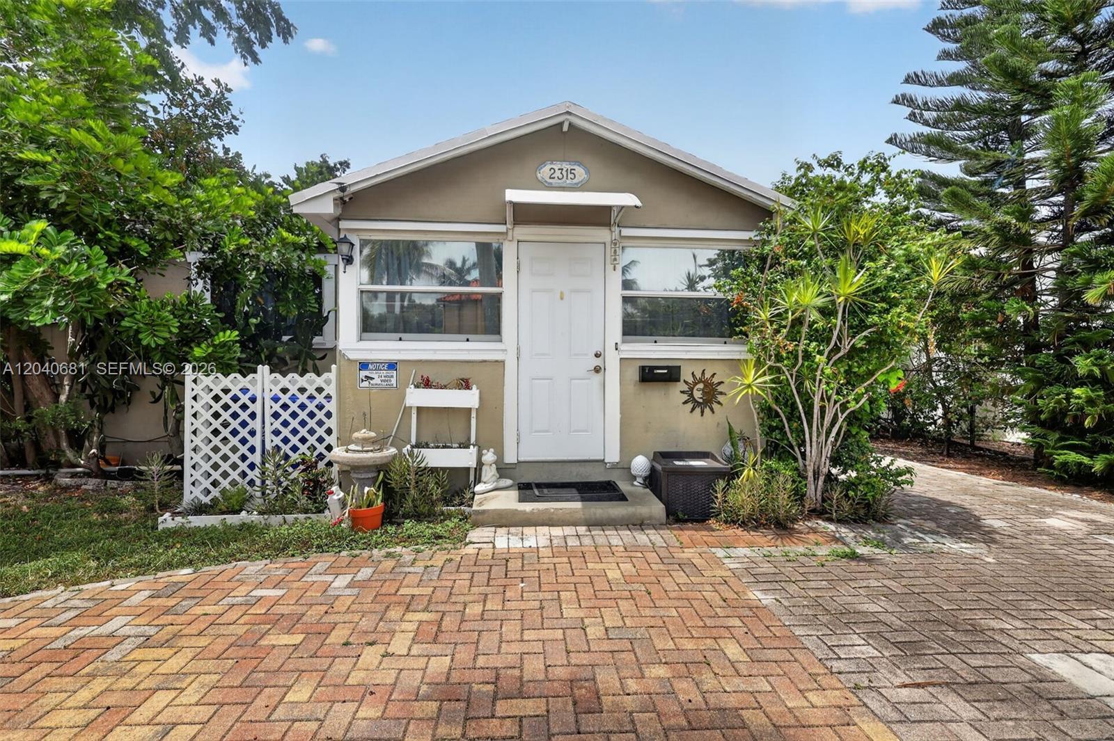 2315 Johnson St, Hollywood FL 33020 photo 2