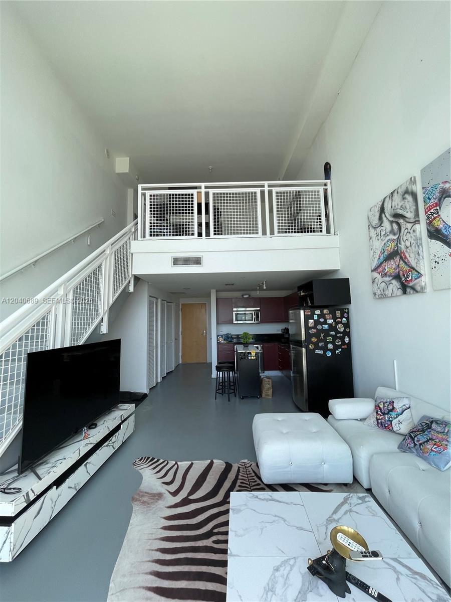 253 NE 2nd St # 632, Miami FL 33132