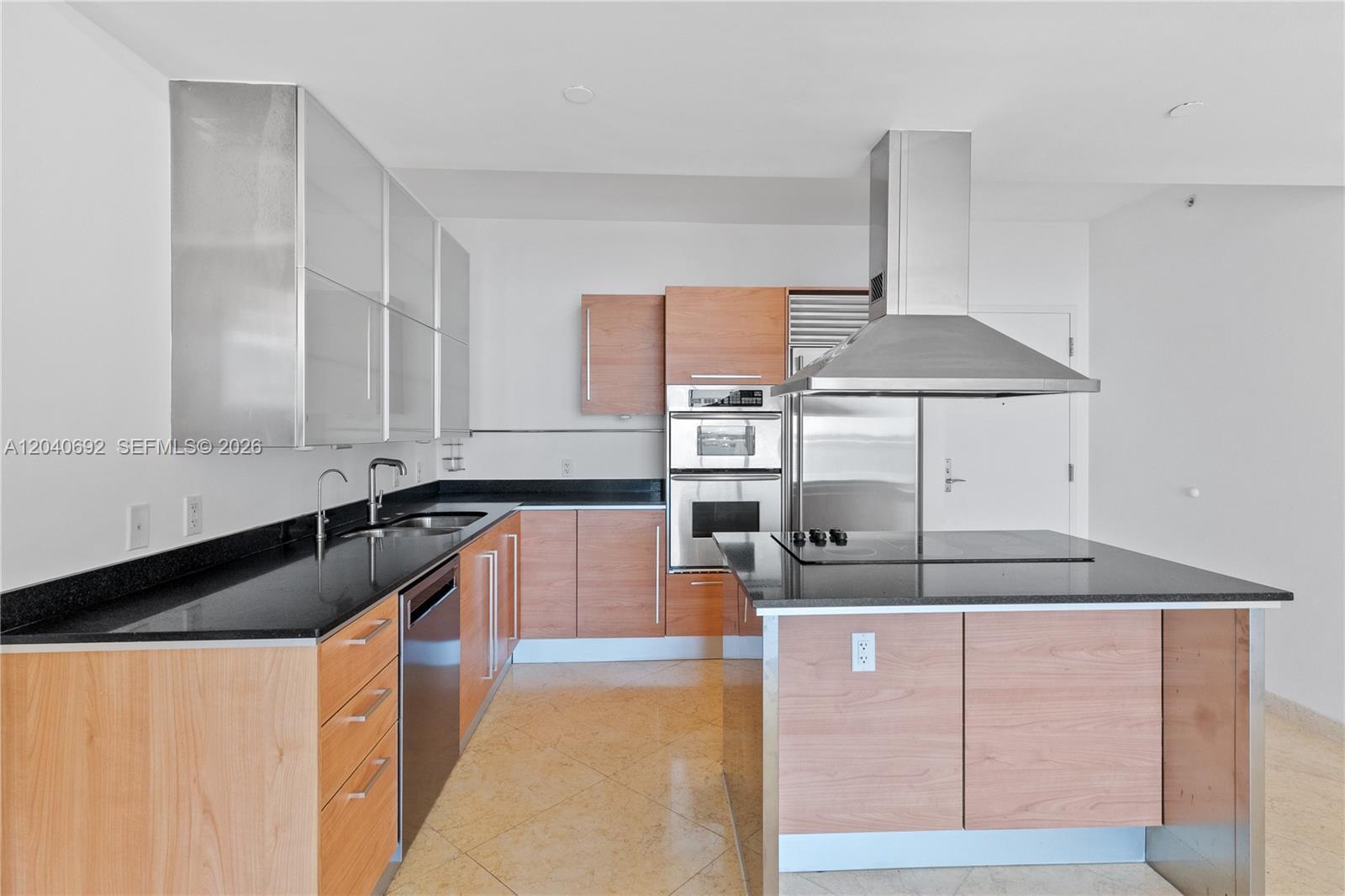 218 SE 14th St # 1803, Miami FL 33131