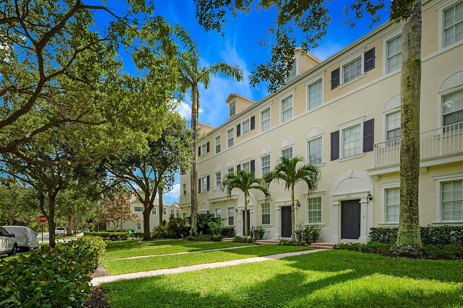 241 E Thatch Palm Circle, Jupiter FL 33458 photo 2