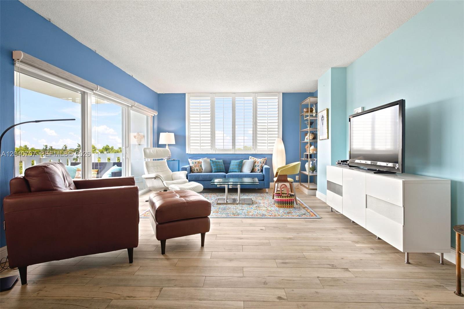 4350 Hillcrest Dr # 611, Hollywood FL 33021