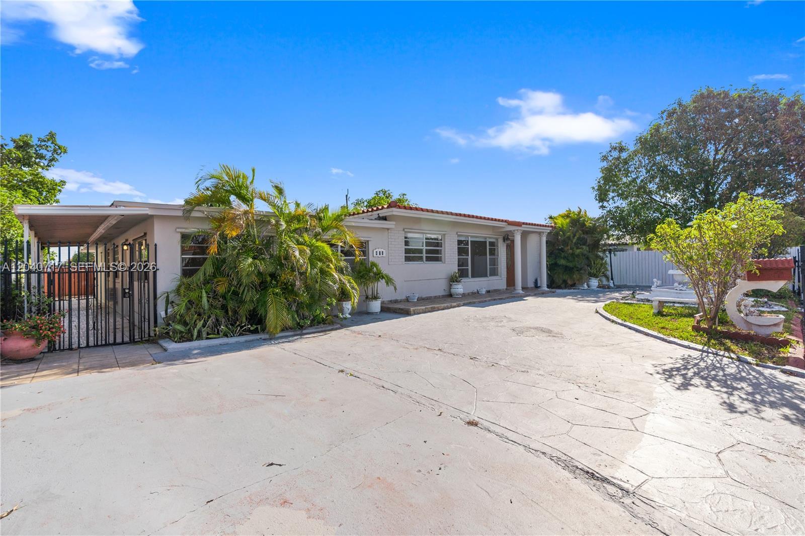 491 W 35th Pl, Hialeah FL 33012 photo 2