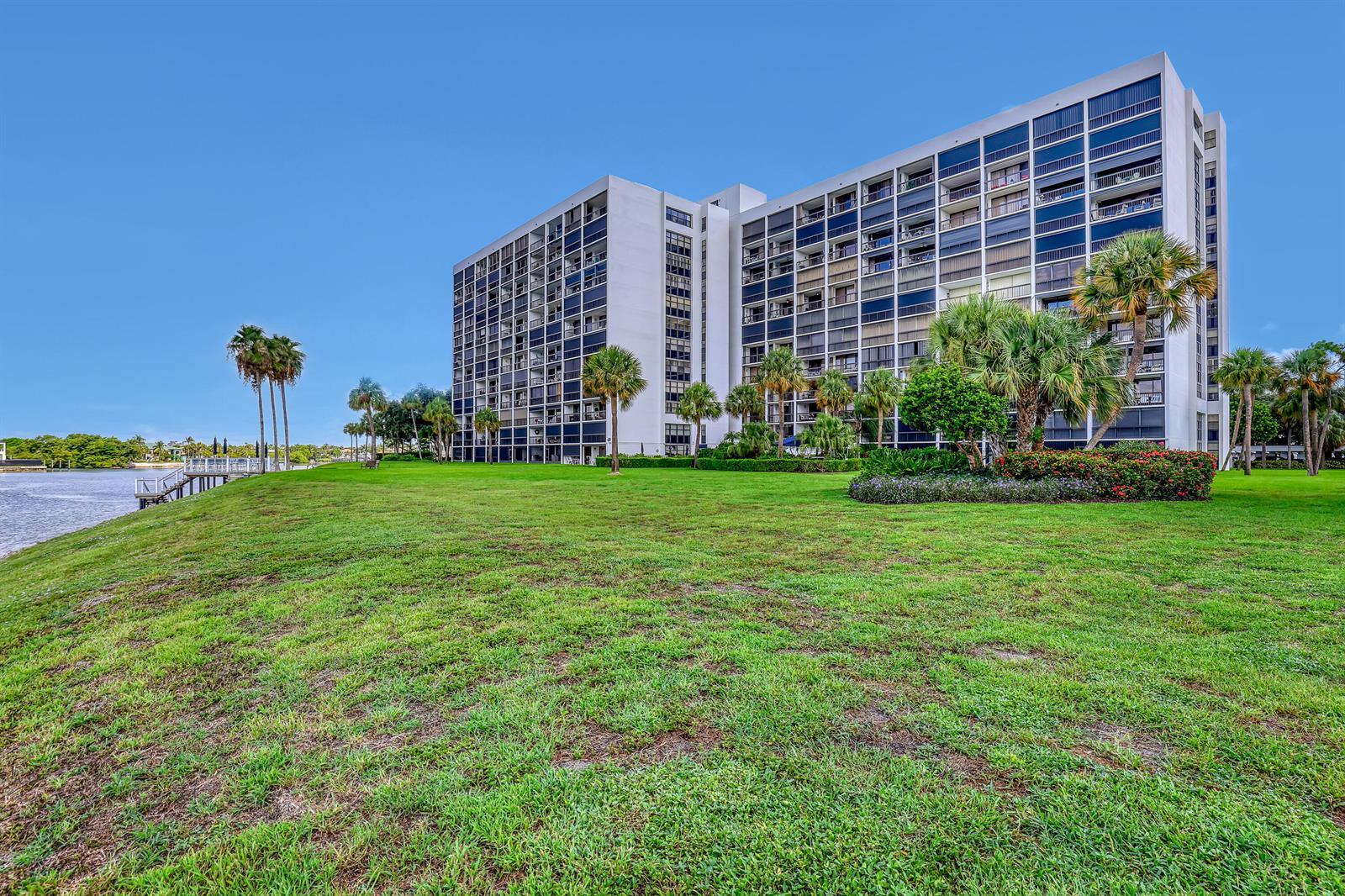 356 Golfview Road # 403, North Palm Beach FL 33408 photo 4
