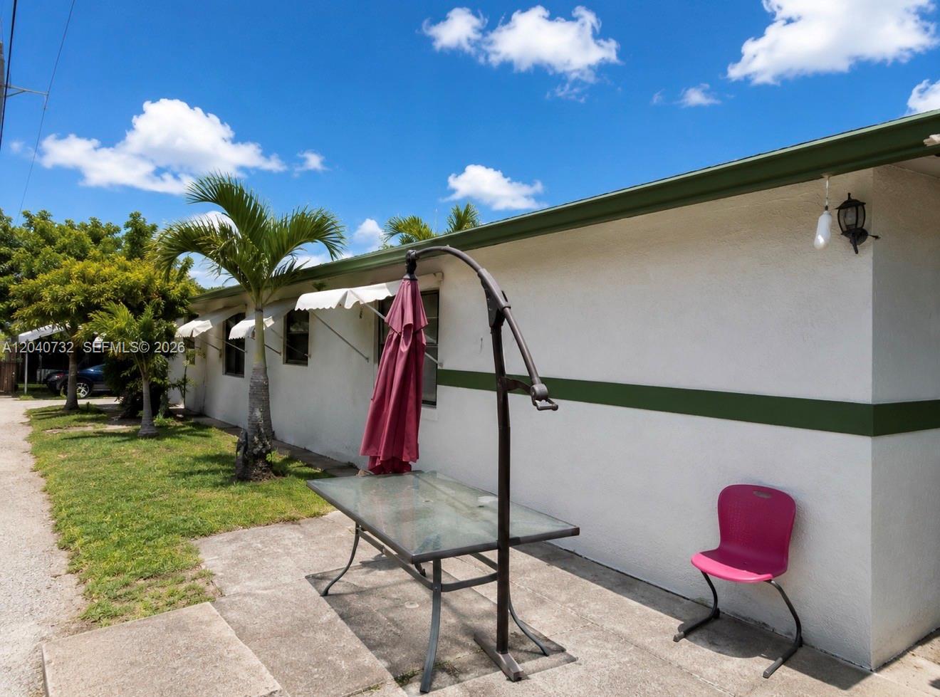 141 SW 2nd St, Deerfield Beach FL 33441 photo 3