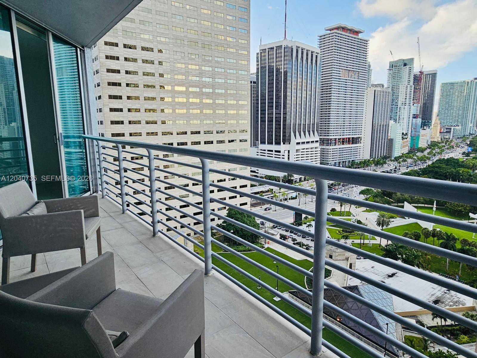 335 S Biscayne Blvd # 2202, Miami FL 33131 photo 2