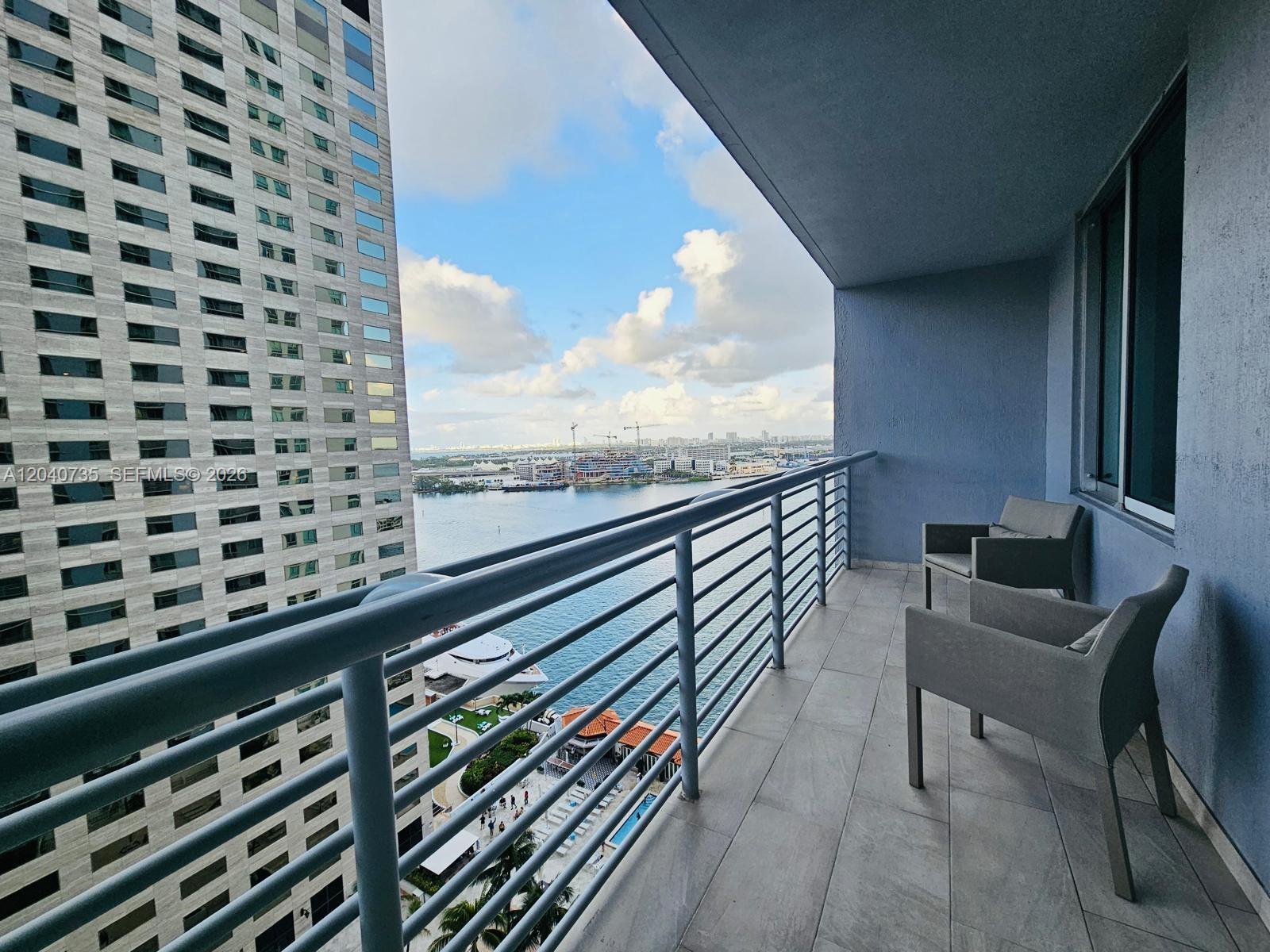 335 S Biscayne Blvd # 2202, Miami FL 33131 photo 3