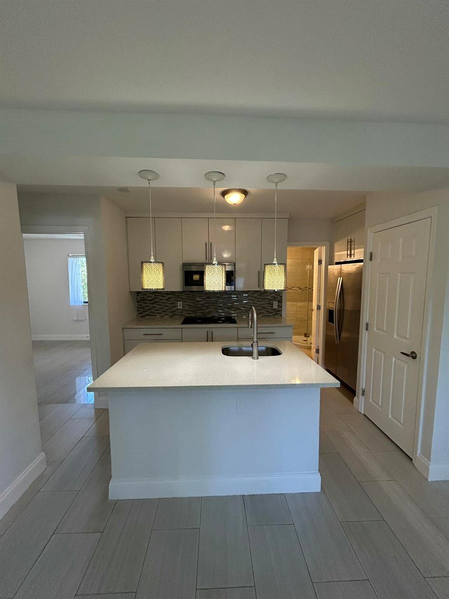 918 NE 15th Avenue # 4, Fort Lauderdale FL 33304 photo 2