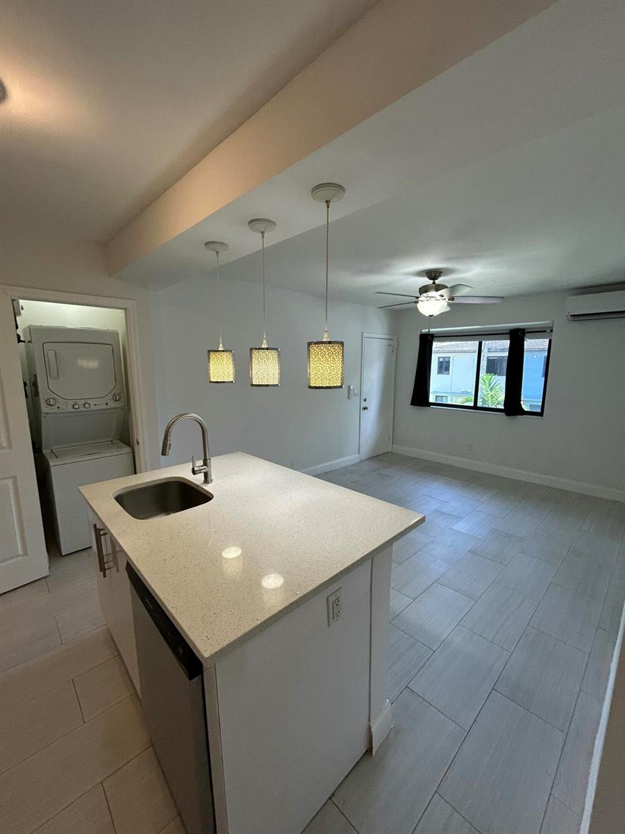 918 NE 15th Avenue # 4, Fort Lauderdale FL 33304