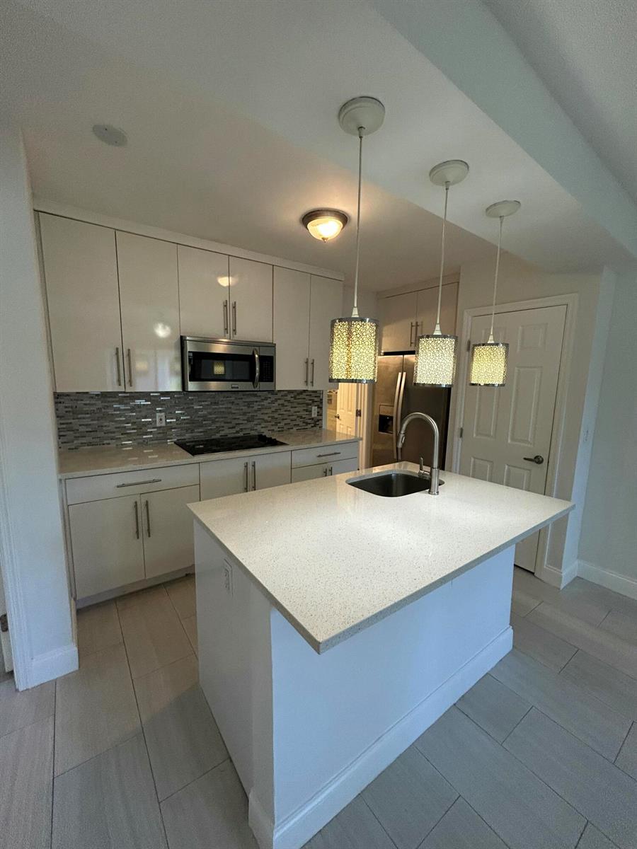 918 NE 15th Avenue # 4, Fort Lauderdale FL 33304 photo 4