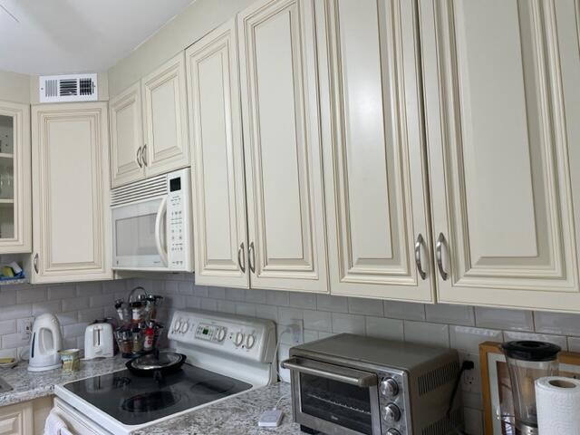 640 Monaco N # 640, Delray Beach FL 33446 photo 2