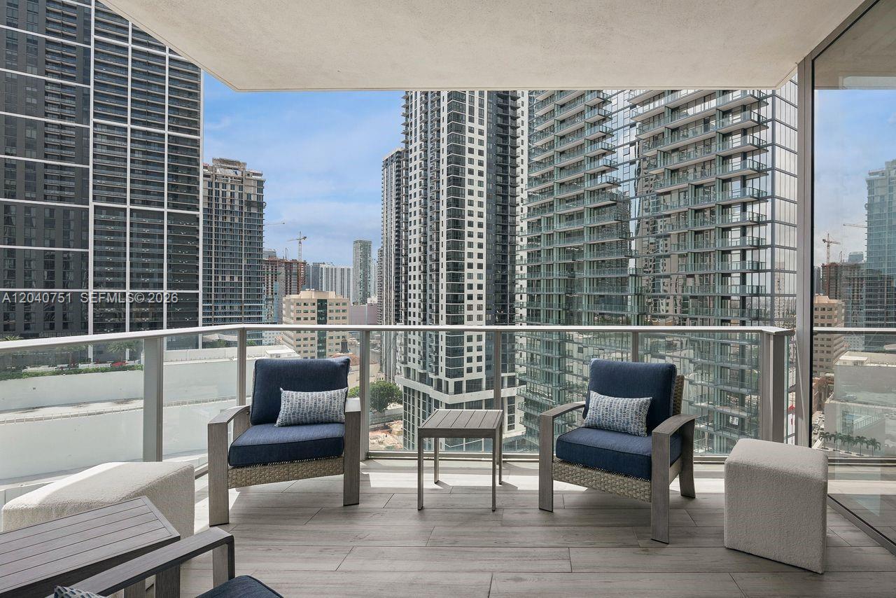 851 NE 1st Ave # 1711, Miami FL 33132 photo 3