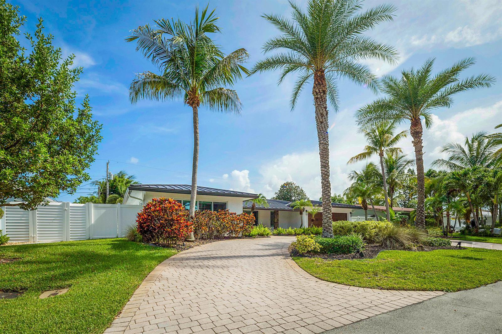 2620 NE 53rd Street, Lighthouse Point FL 33064 photo 2