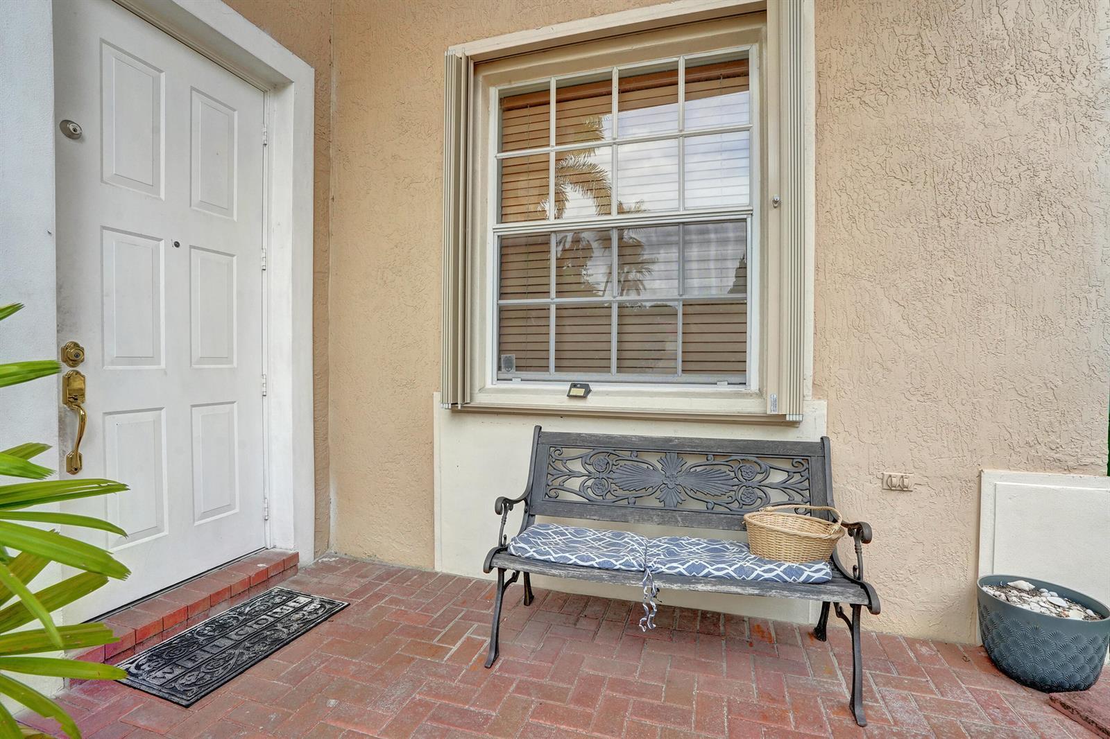 5897 NW 120th Terrace, Coral Springs FL 33076 photo 2