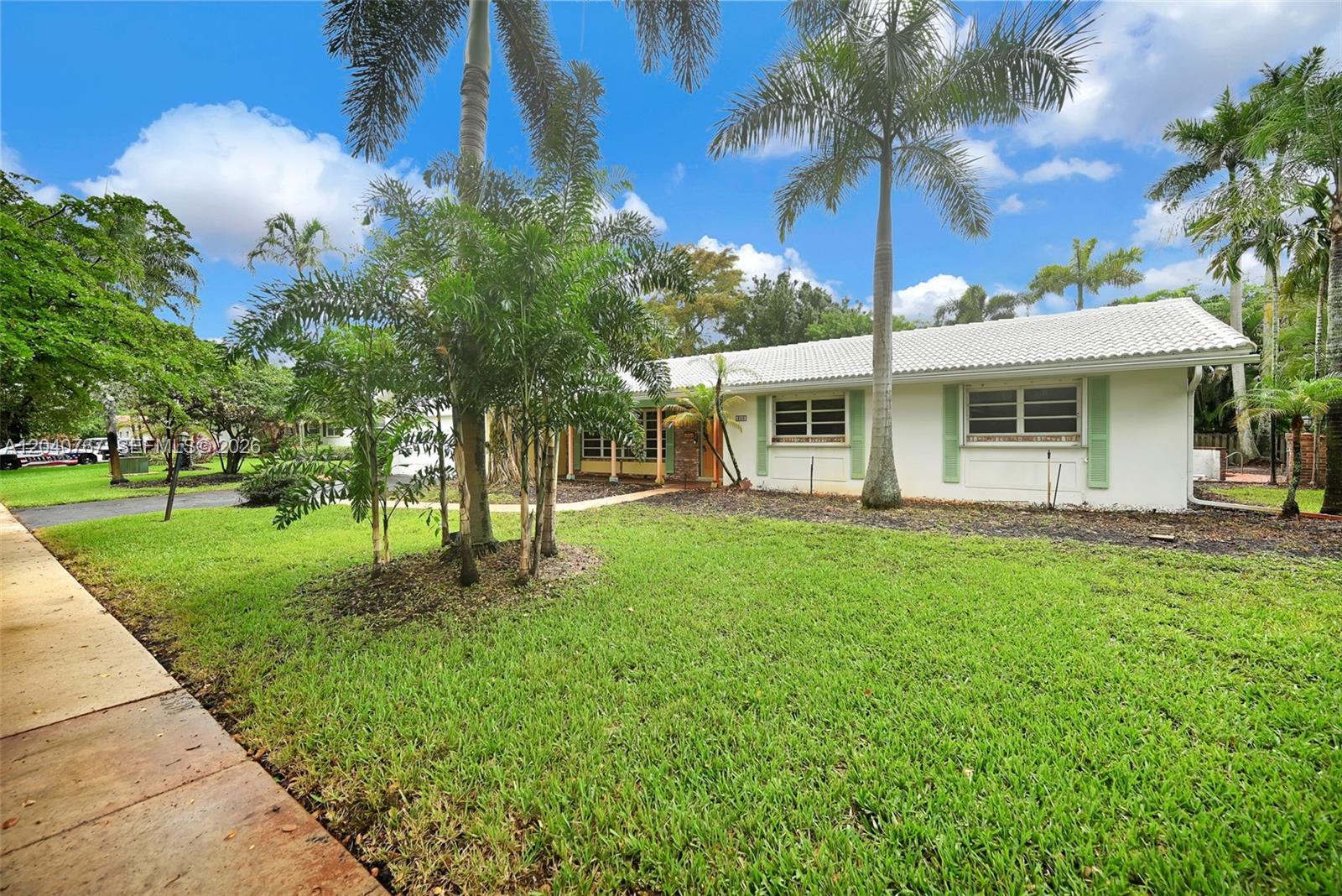 600 Petunia Dr, Plantation FL 33317 photo 4