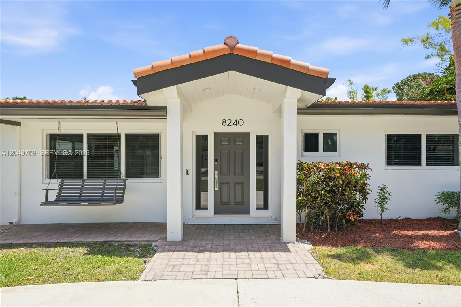 8240 SW 150 Dr, Palmetto Bay FL 33158 photo 2