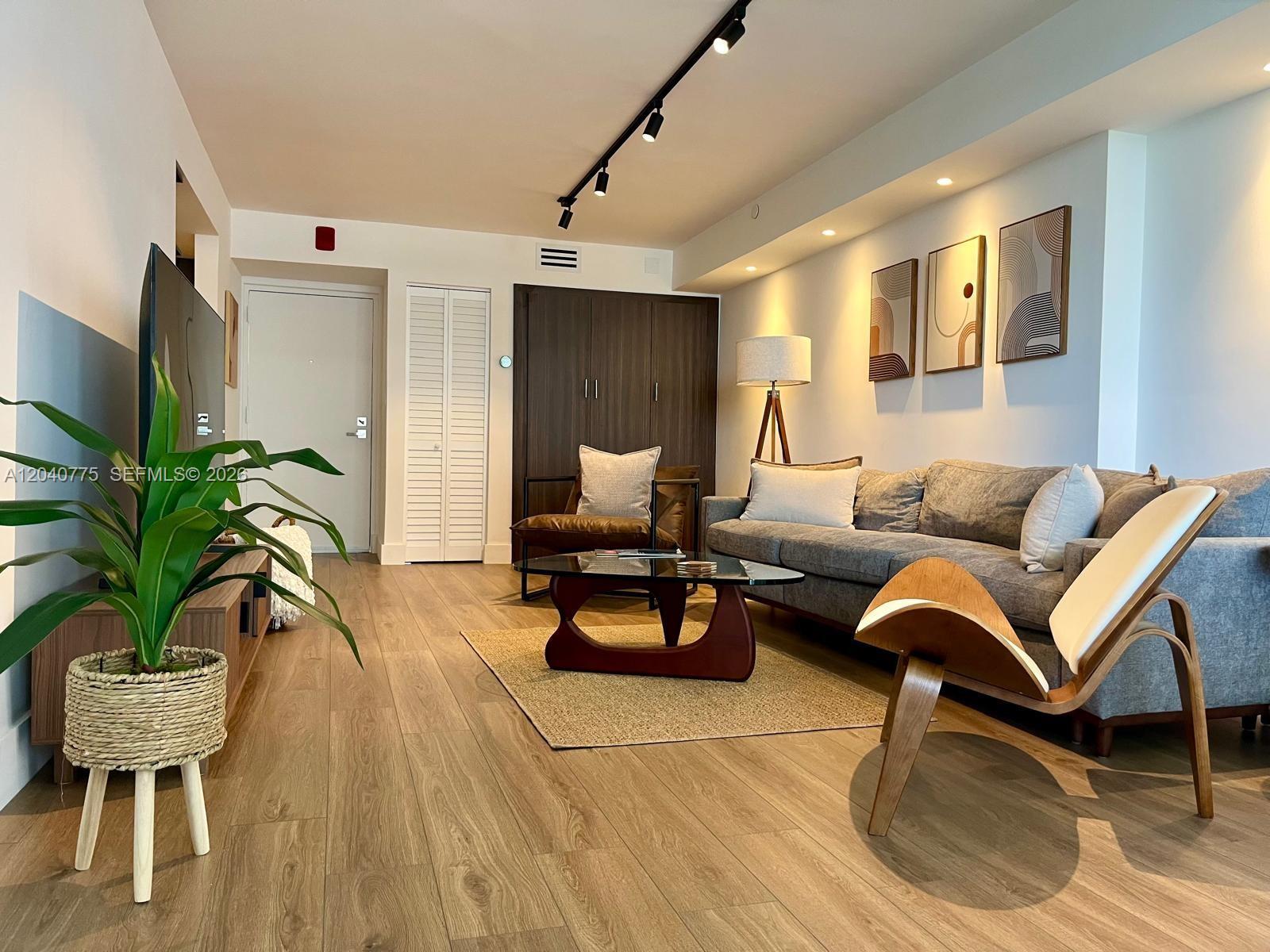 6820 Indian Creek Dr # 5C, Miami Beach FL 33141 photo 3