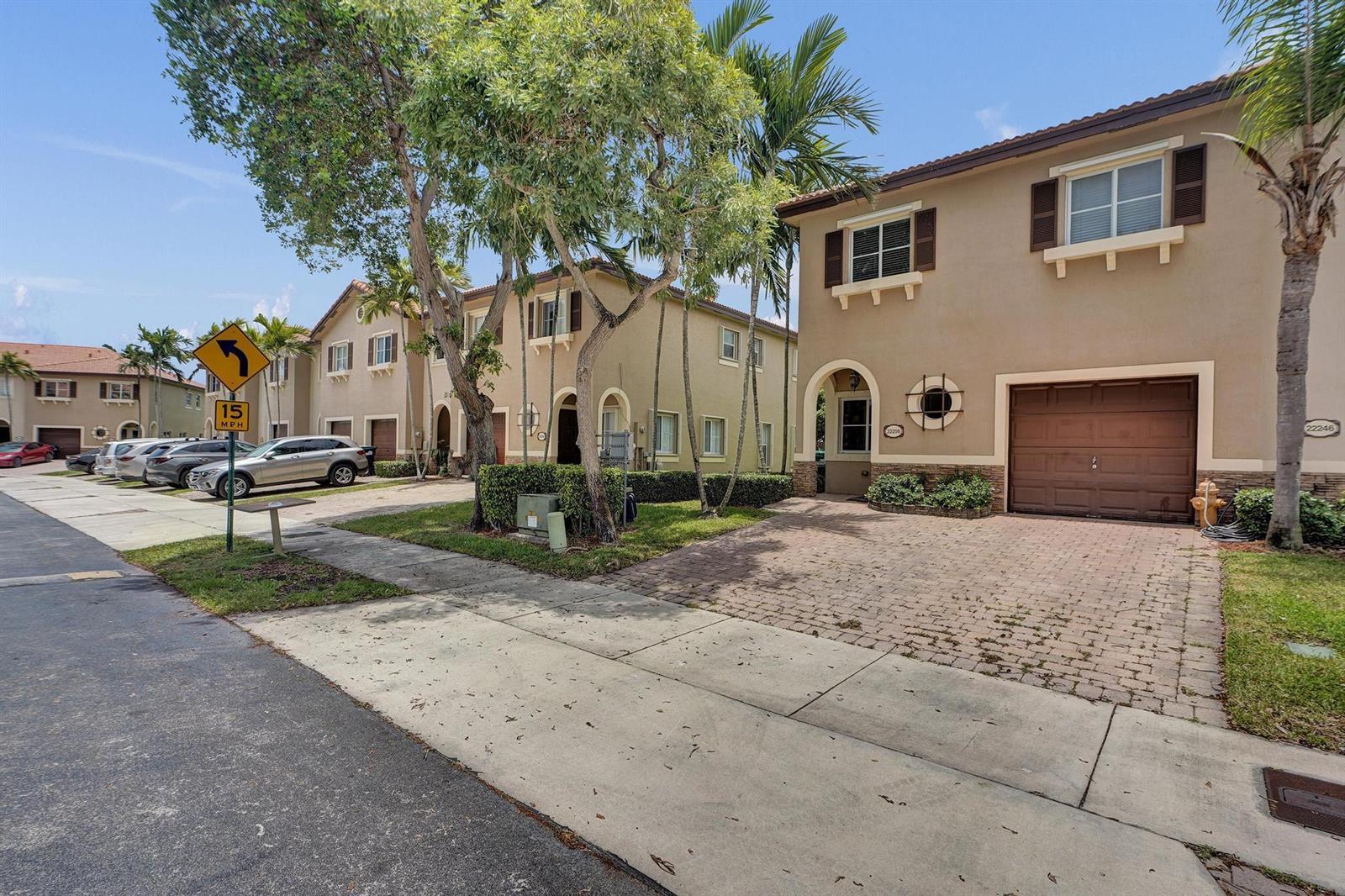 22256 SW 89th Court, Cutler Bay FL 33190 photo 3