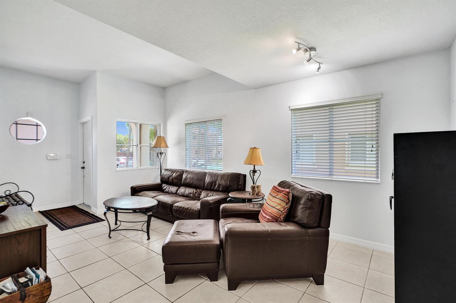 22256 SW 89th Court, Cutler Bay FL 33190 photo 5