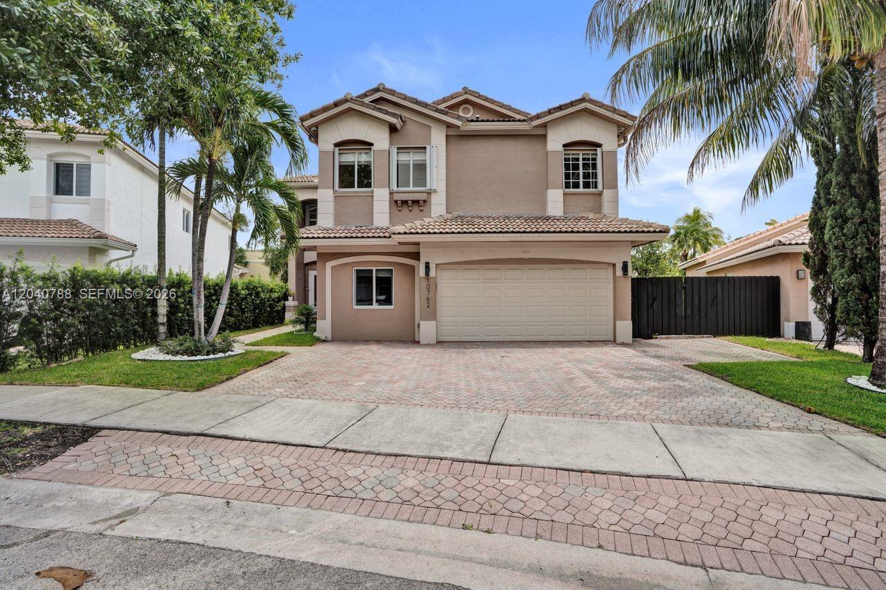 10762 NW 71st St, Doral FL 33178 photo 2