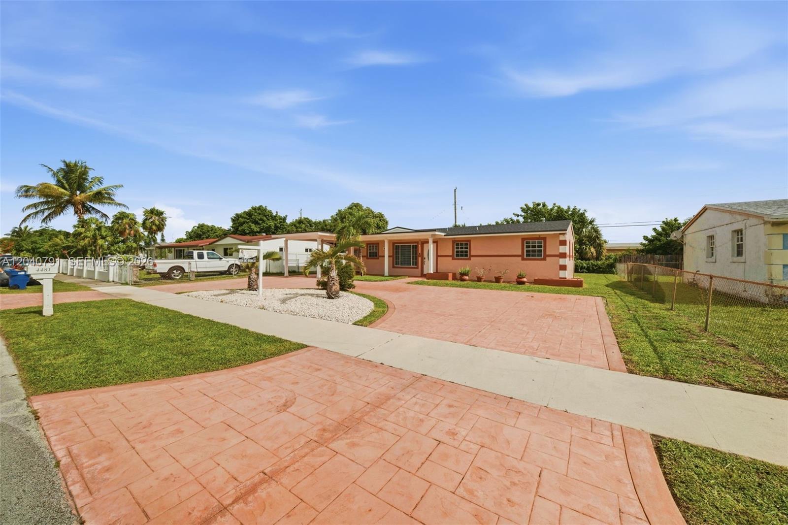 4481 NW 176th Ter, Miami Gardens FL 33055 photo 4