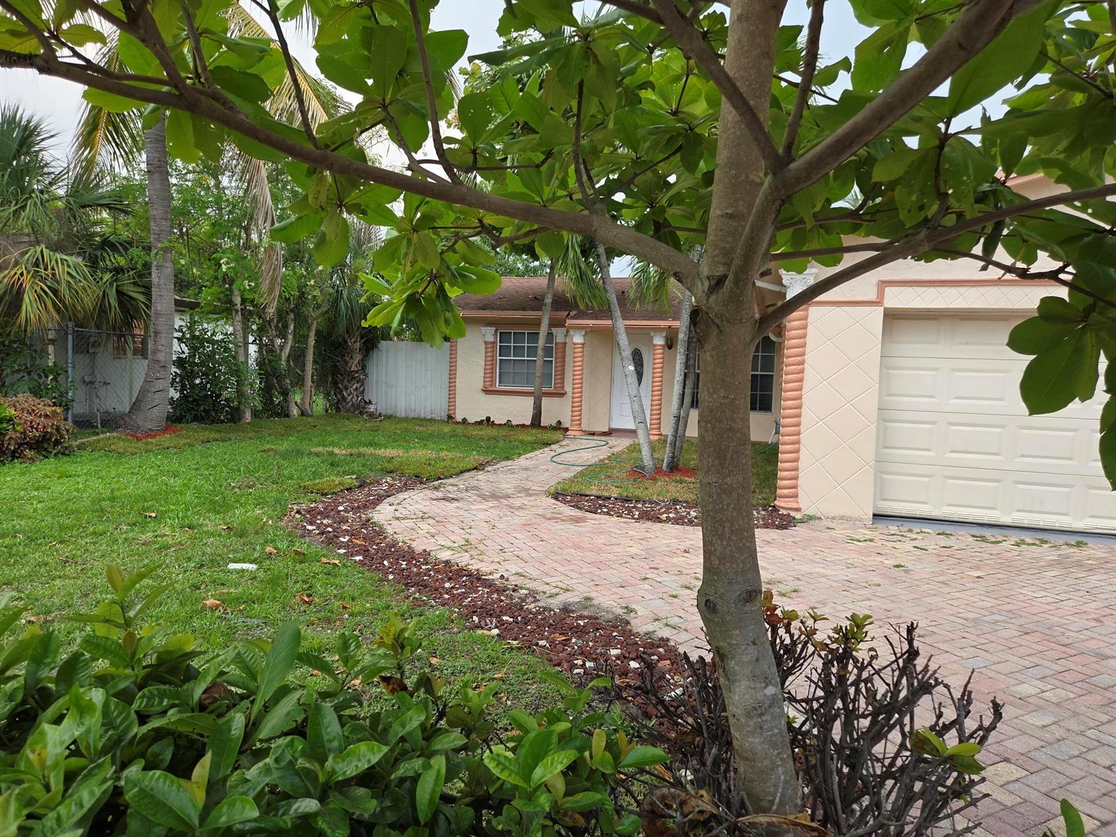 7601 Kimberly Boulevard, North Lauderdale FL 33068 photo 4