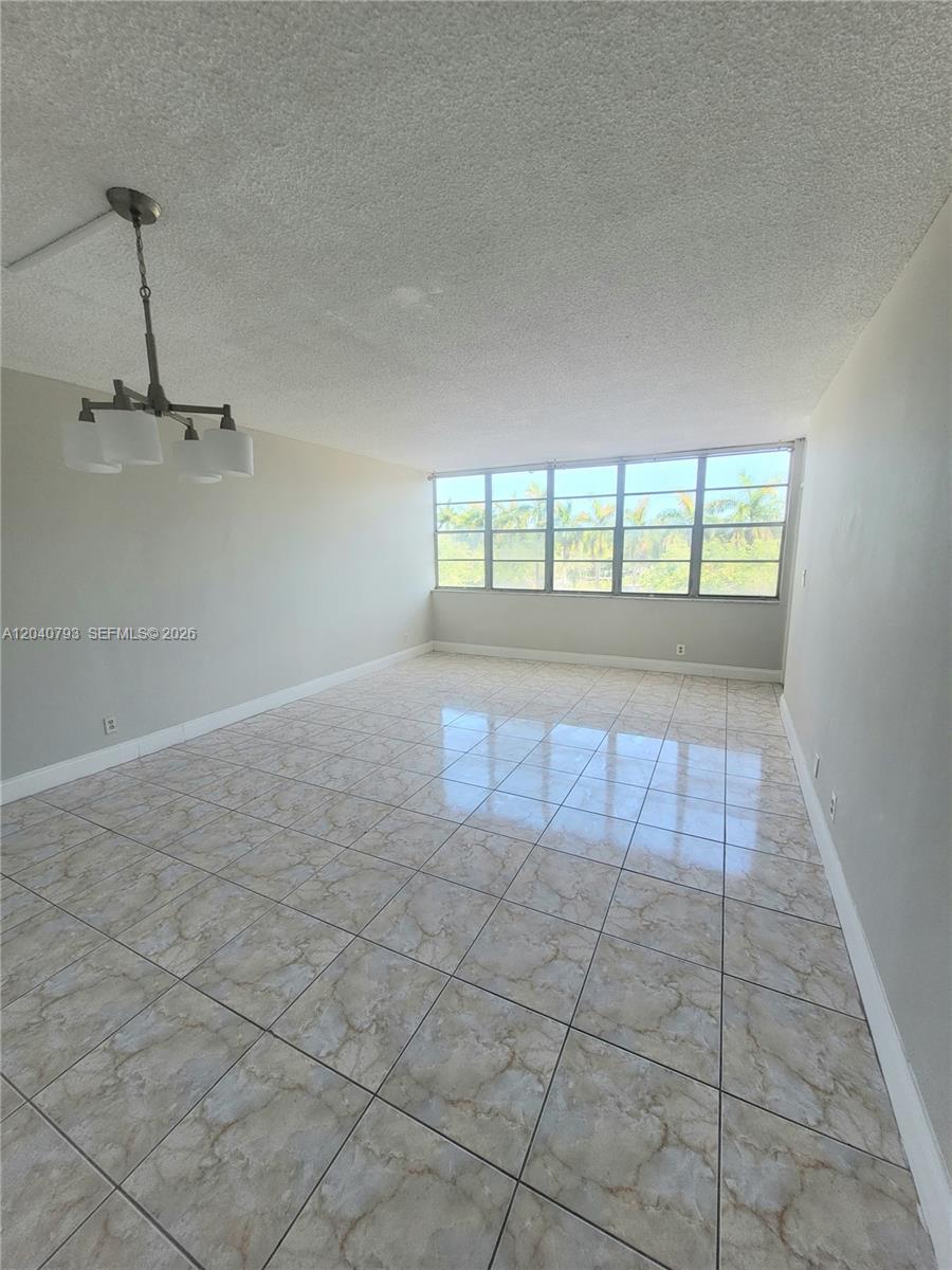 2025 NE 164th St # 319, North Miami Beach FL 33162