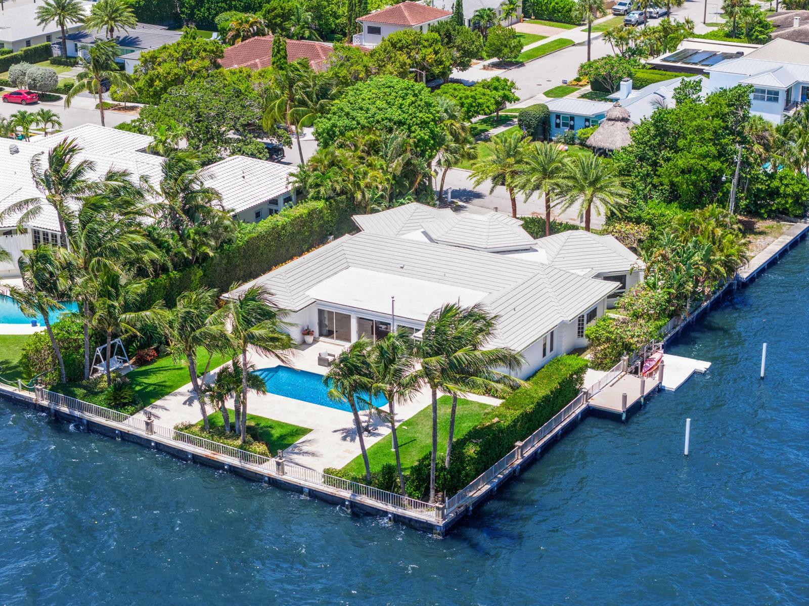 2204 Notre Dame Drive, FL 33460 photo 2