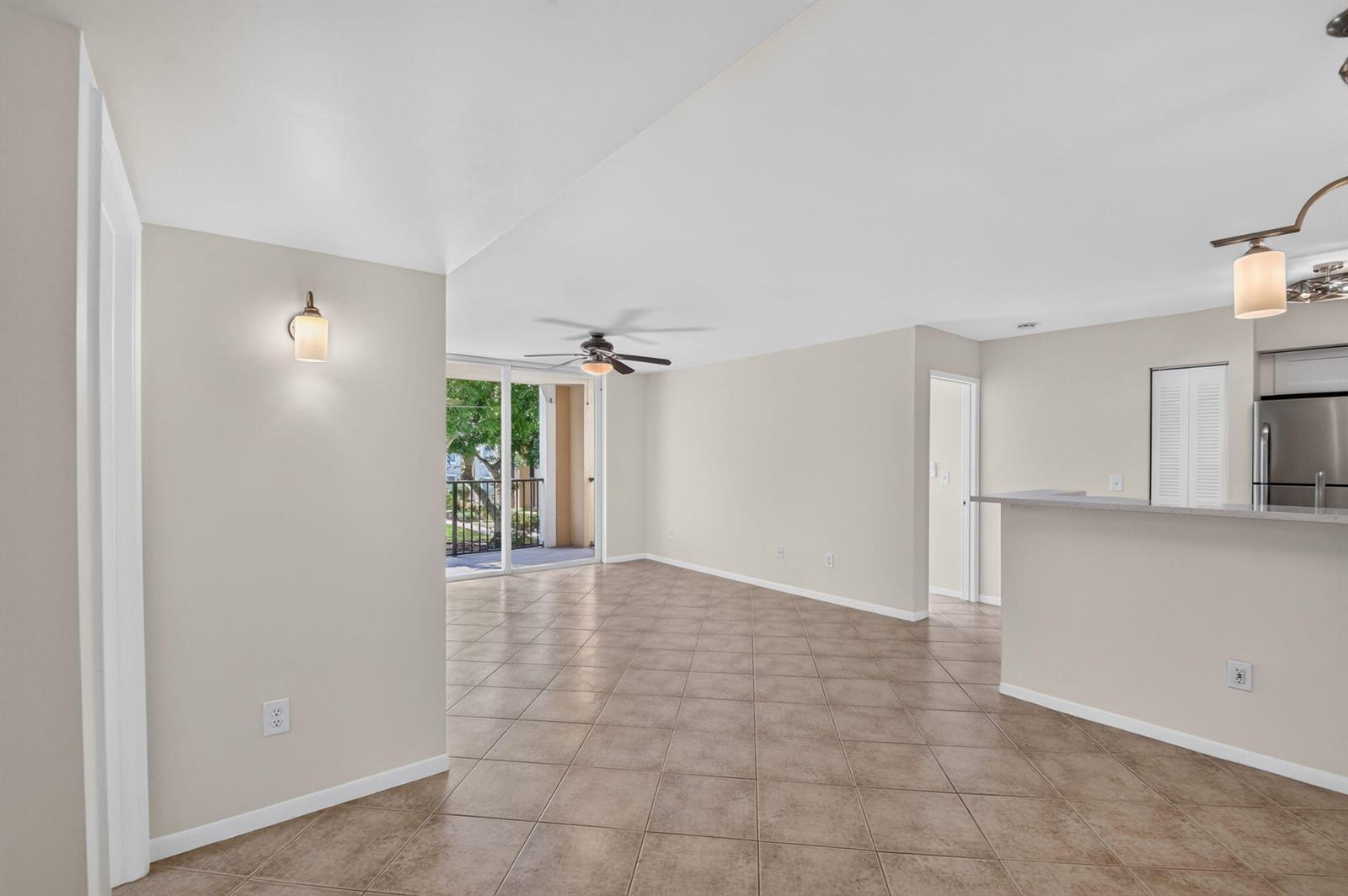 107 Yacht Club Way # 208, Hypoluxo FL 33462 photo 2